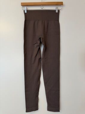 Ribbed High-Waist Leggings - Brown